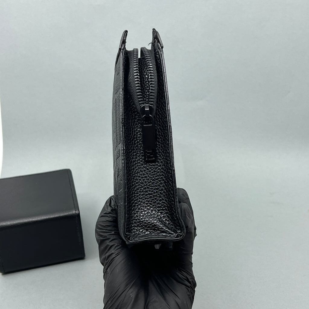 P08