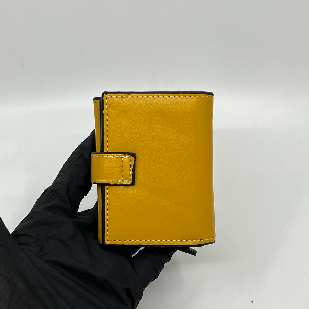 J13