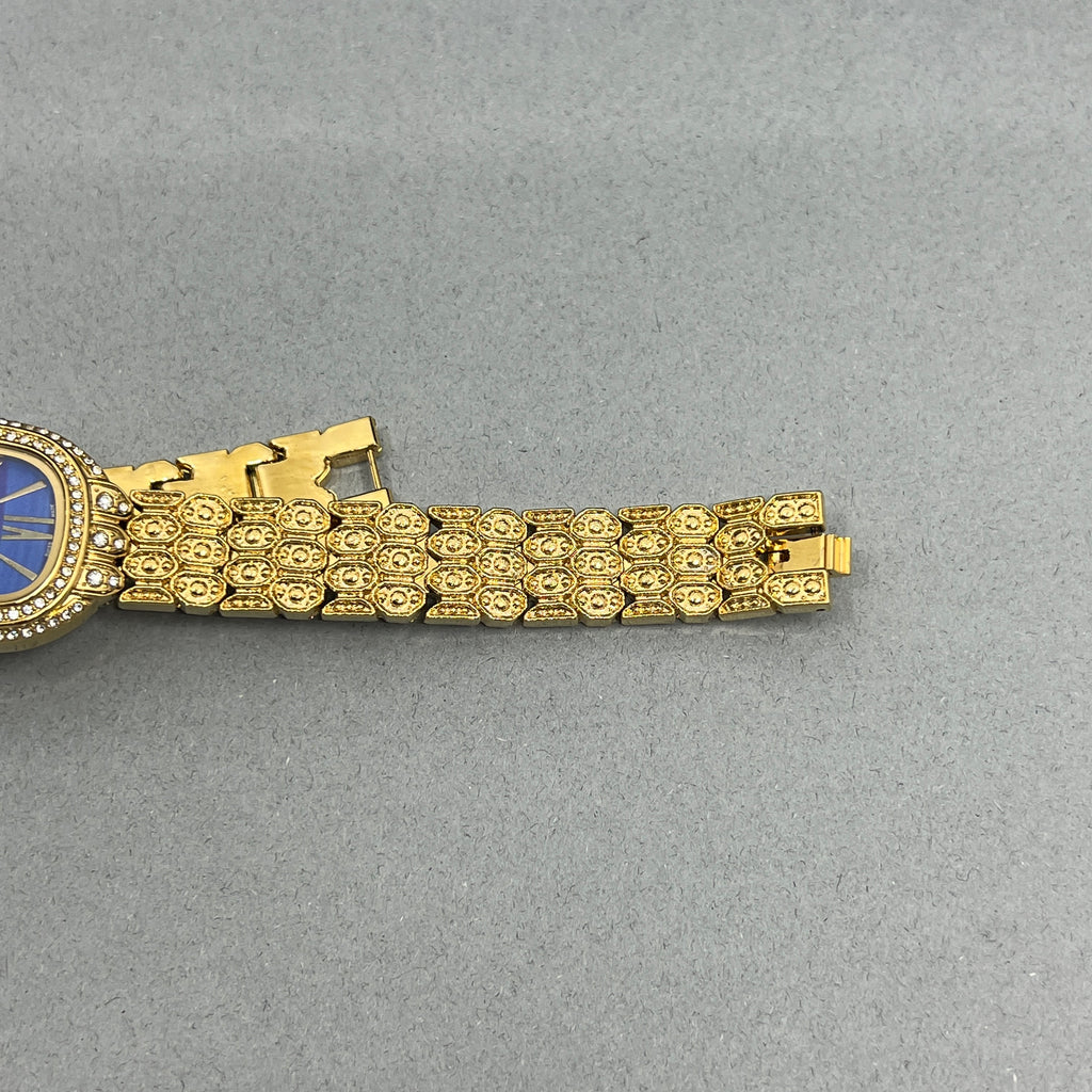 G52